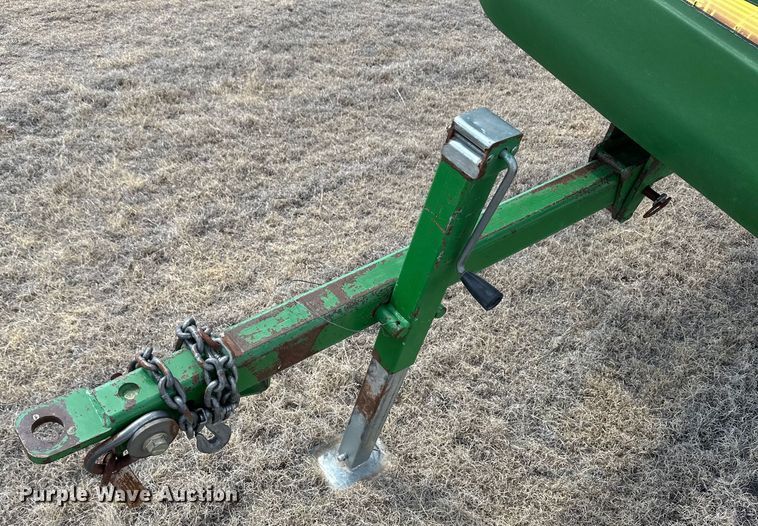 image for item OA9706 John Deere 936D draper head