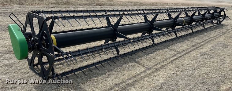 image for item OA9706 John Deere 936D draper head