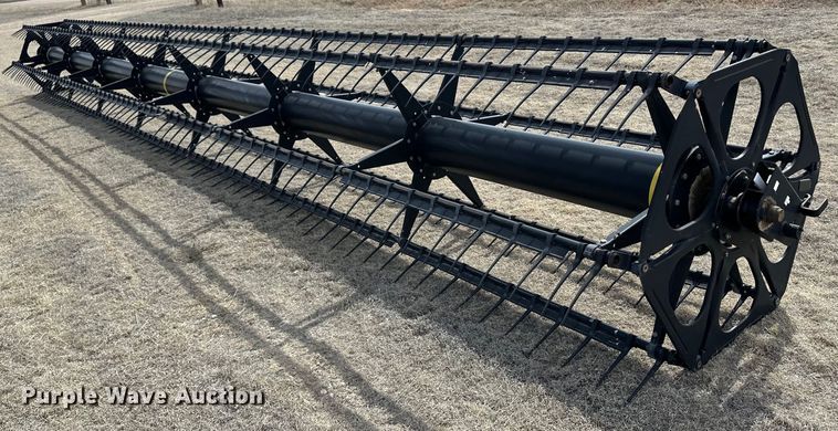 image for item OA9706 John Deere 936D draper head