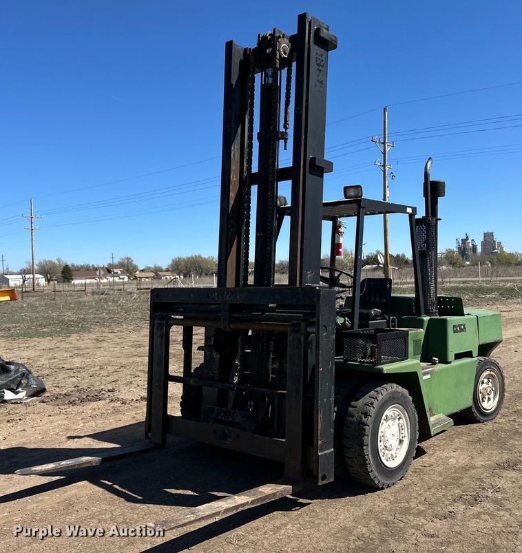 image for item OA9737 1980 Clark 0500-Y155 forklift