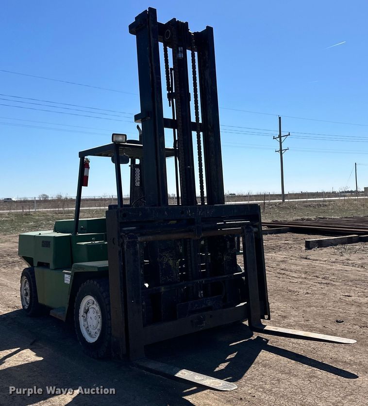 image for item OA9737 1980 Clark 0500-Y155 forklift