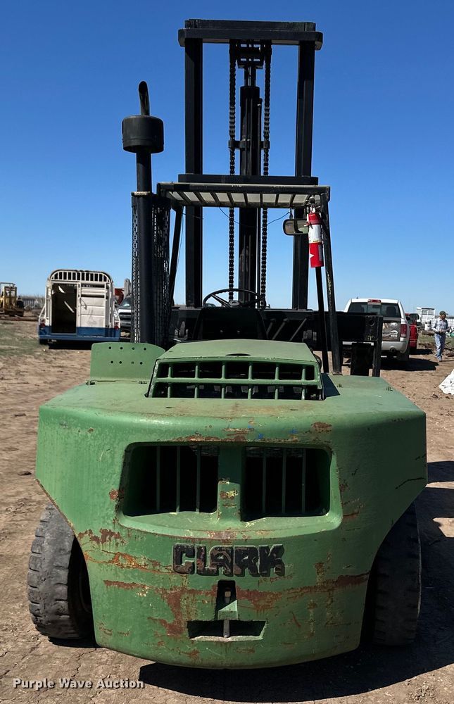 image for item OA9737 1980 Clark 0500-Y155 forklift