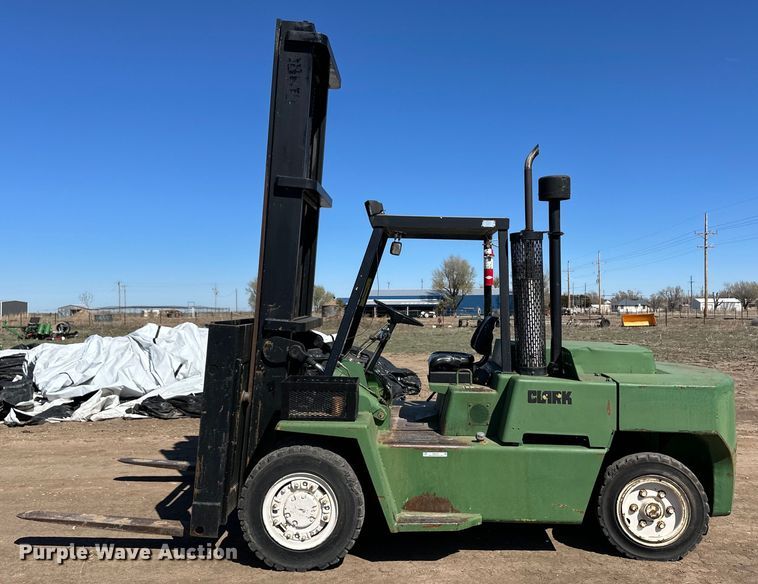image for item OA9737 1980 Clark 0500-Y155 forklift