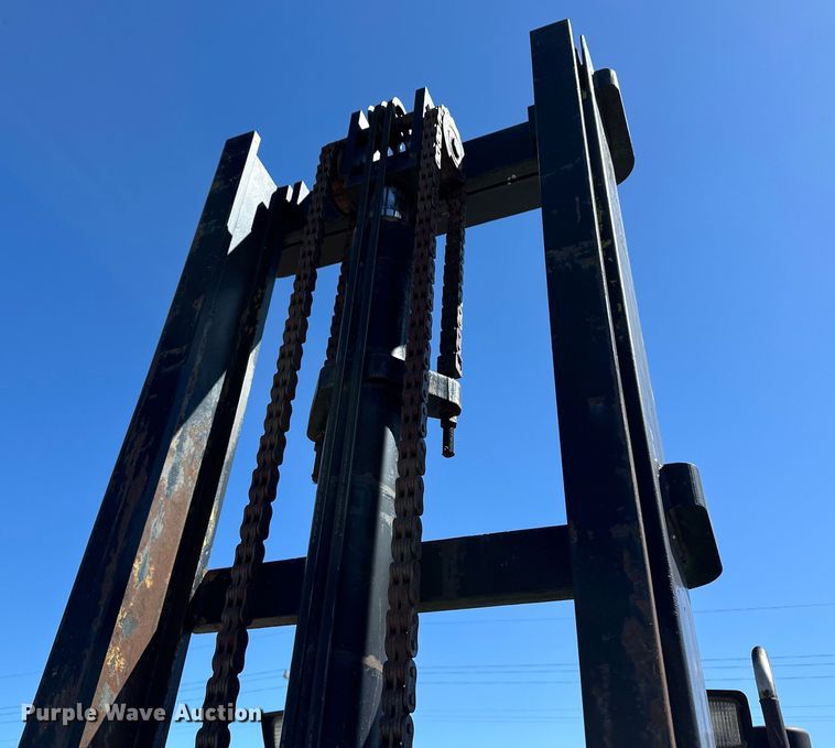 image for item OA9737 1980 Clark 0500-Y155 forklift