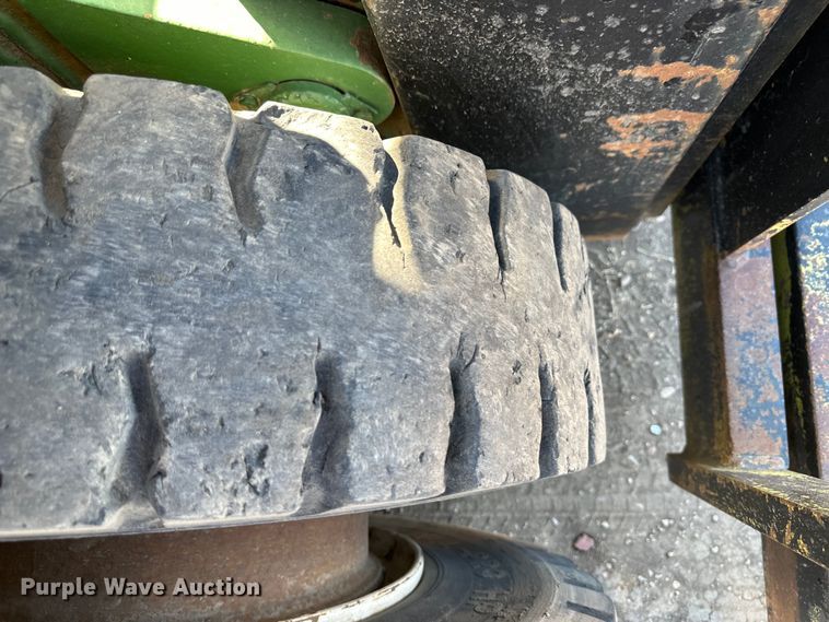 image for item OA9737 1980 Clark 0500-Y155 forklift