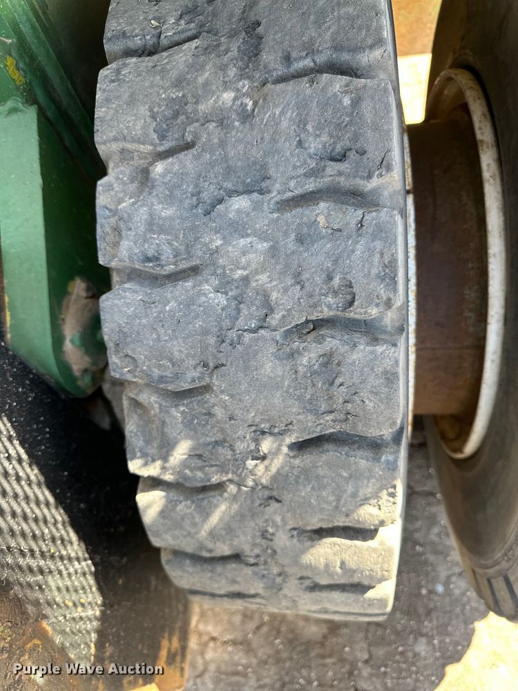 image for item OA9737 1980 Clark 0500-Y155 forklift