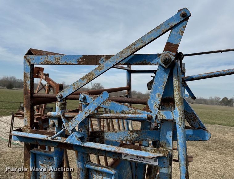 image for item OJ9597 Squeeze chute