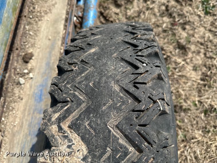 image for item OJ9597 Squeeze chute