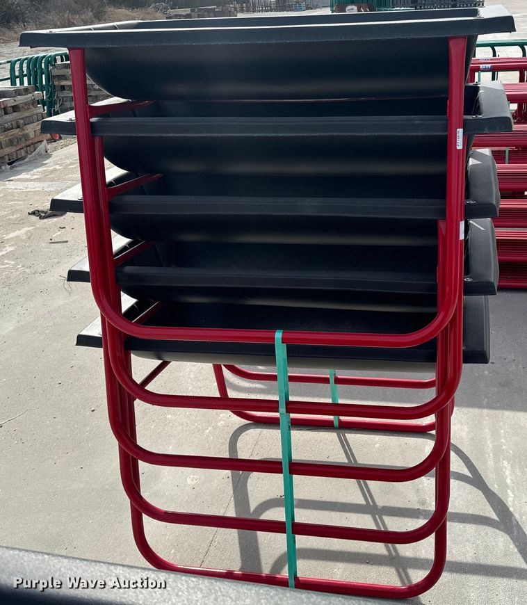 image for item OJ9608 (5) B&W PT15070 bunk feeders