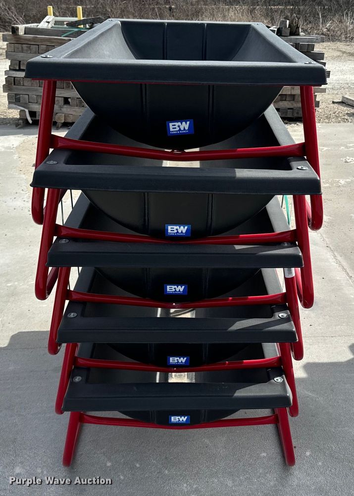 image for item OJ9609 B&W PT15050 bunk feeders