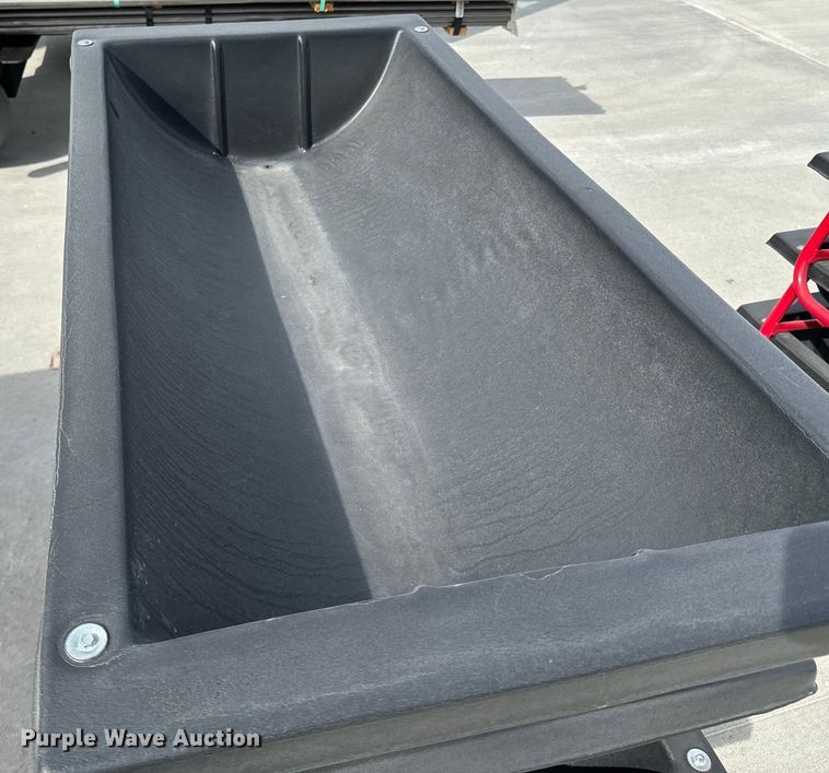 image for item OJ9609 B&W PT15050 bunk feeders