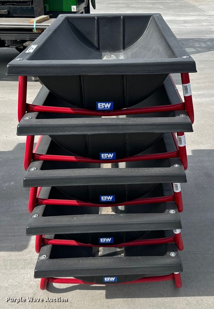 image for item OJ9610 B&W PT15080 bunk feeders