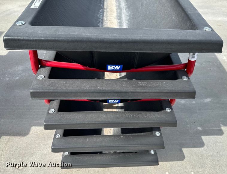 image for item OJ9610 B&W PT15080 bunk feeders