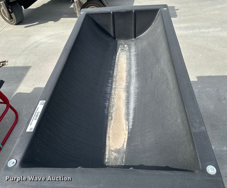 image for item OJ9610 B&W PT15080 bunk feeders