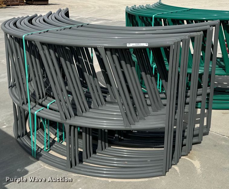 image for item OJ9611 (5) B&W PT17019 round bale feeders