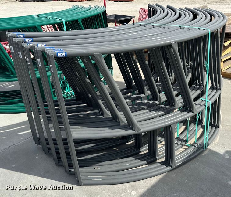 image for item OJ9611 (5) B&W PT17019 round bale feeders