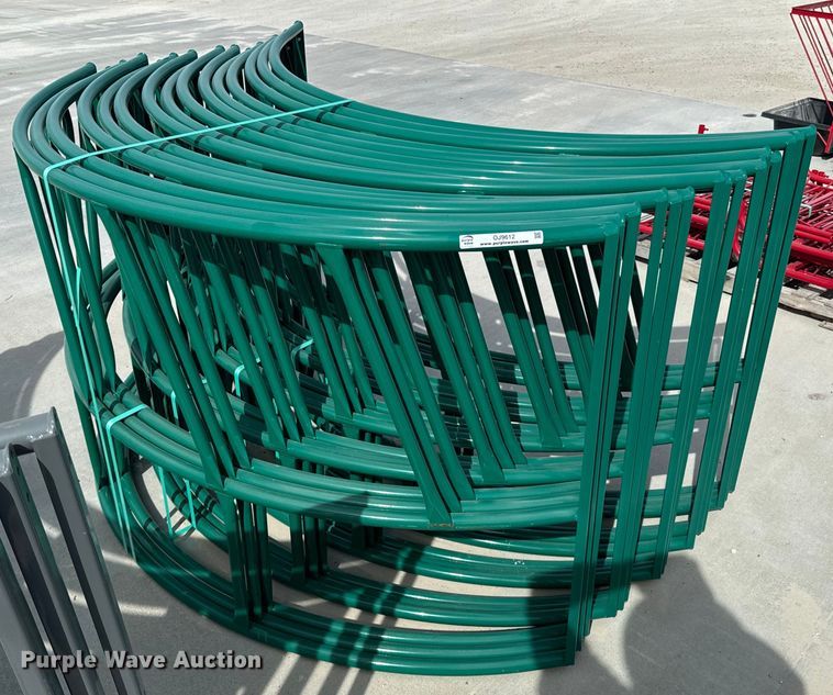 image for item OJ9612 (5) B&W PT17020 round bale feeders