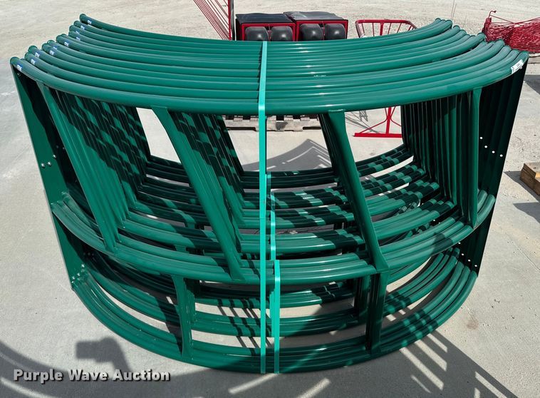 image for item OJ9612 (5) B&W PT17020 round bale feeders