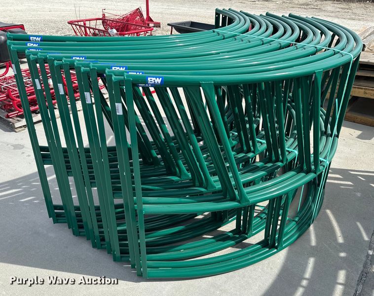 image for item OJ9612 (5) B&W PT17020 round bale feeders