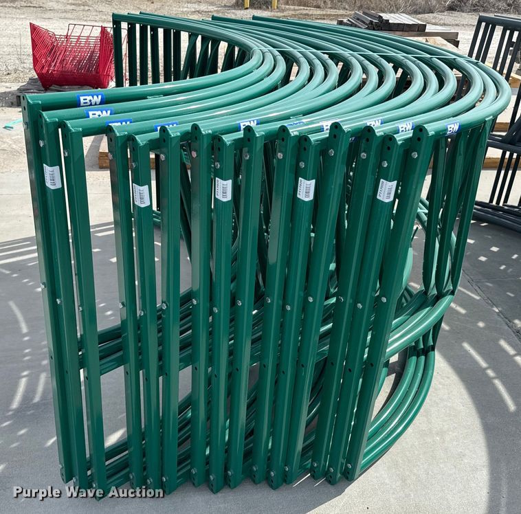 image for item OJ9612 (5) B&W PT17020 round bale feeders