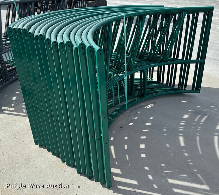 image for item OJ9612 (5) B&W PT17020 round bale feeders