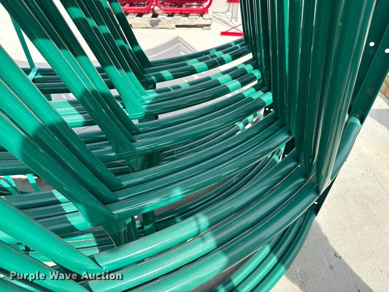 image for item OJ9612 (5) B&W PT17020 round bale feeders