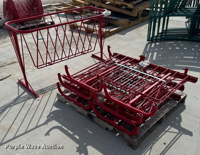 image for item OJ9613 (6) B&W V-Racks