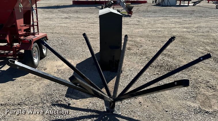 image for item OJ9645 My-D Han-D cake feeder and bale saver