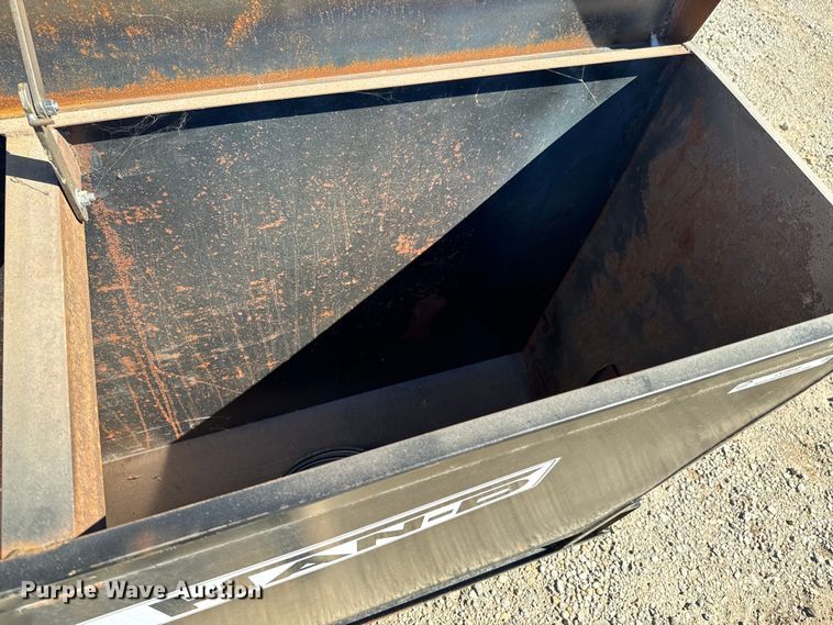 image for item OJ9645 My-D Han-D cake feeder and bale saver