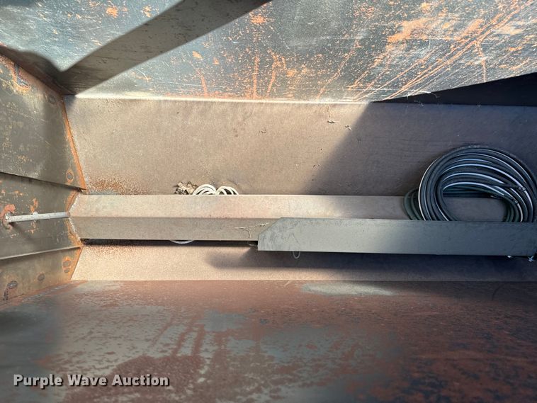 image for item OJ9645 My-D Han-D cake feeder and bale saver