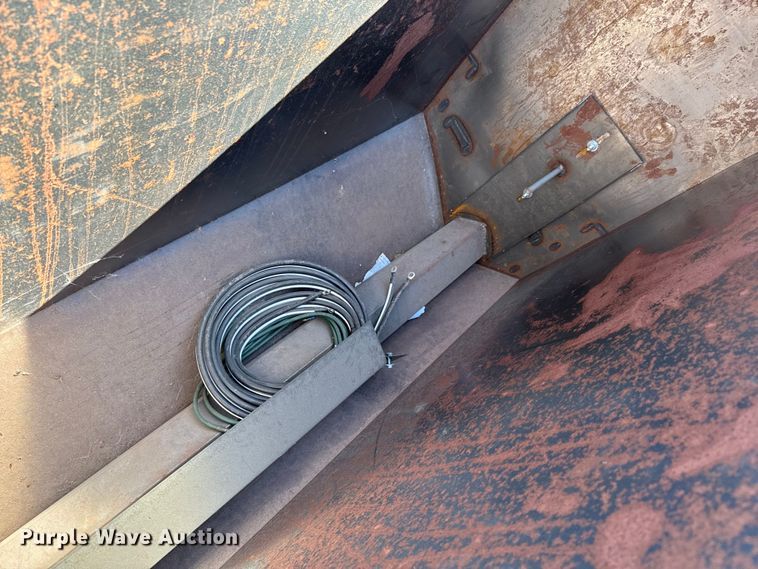 image for item OJ9645 My-D Han-D cake feeder and bale saver