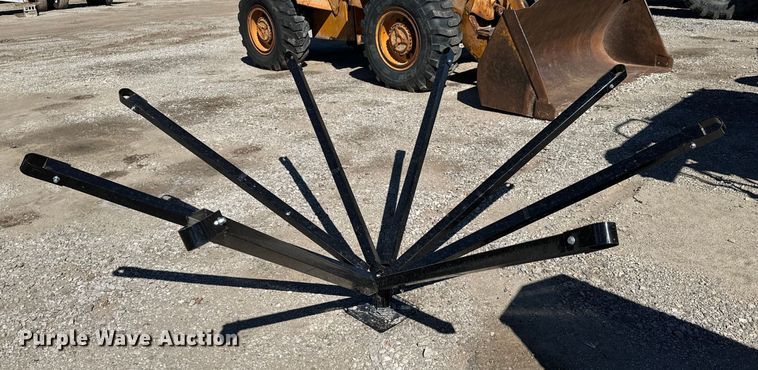 image for item OJ9645 My-D Han-D cake feeder and bale saver