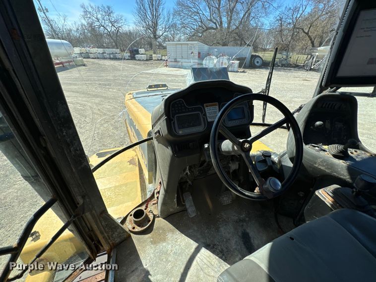 image for item OJ9648 Ag-Chem TerraGator 8104 spreader