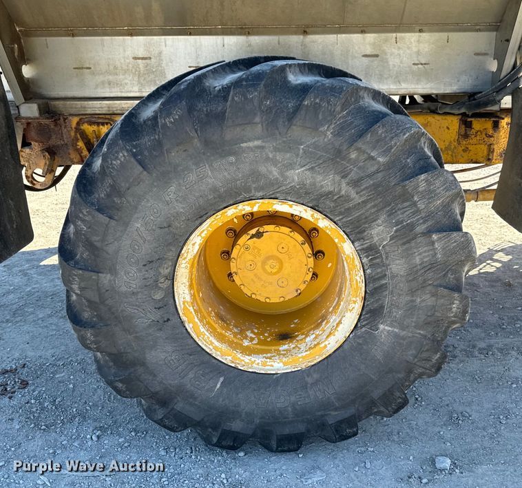 image for item OJ9648 Ag-Chem TerraGator 8104 spreader