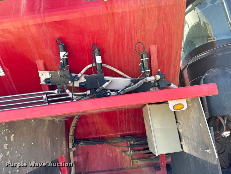 image for item OJ9649 RBR Vector 300 spreader