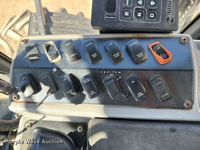 image for item OJ9649 RBR Vector 300 spreader