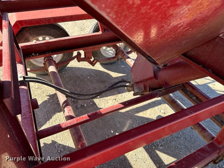 image for item OJ9652 Feed Train 600A grain cart