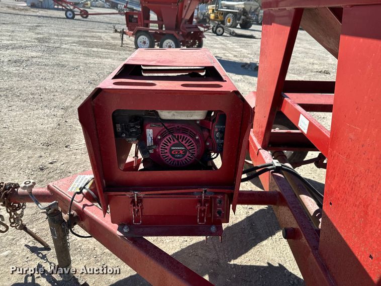 image for item OJ9652 Feed Train 600A grain cart