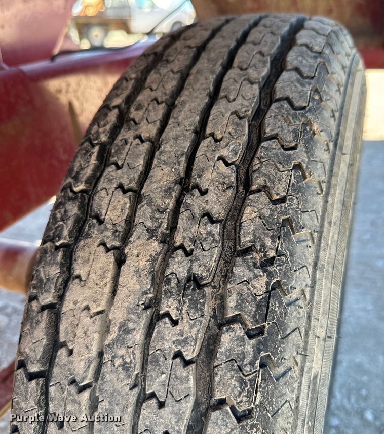 image for item OJ9652 Feed Train 600A grain cart