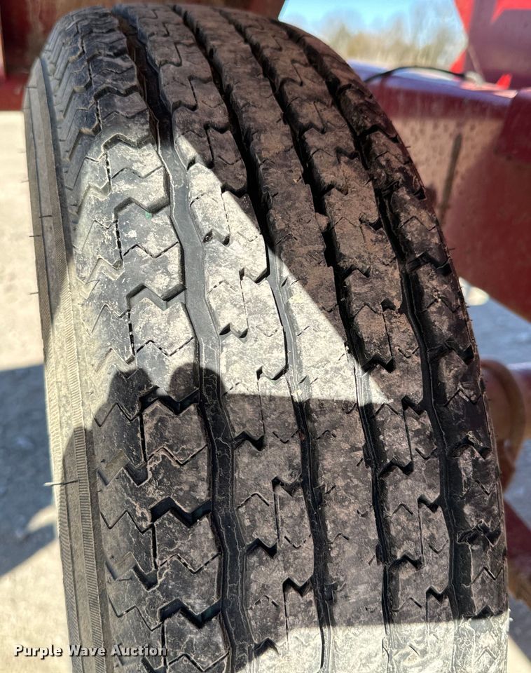 image for item OJ9652 Feed Train 600A grain cart