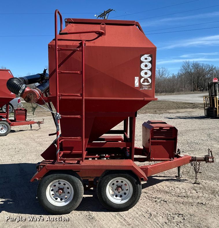 image for item OJ9653 Feed Train 600A grain cart