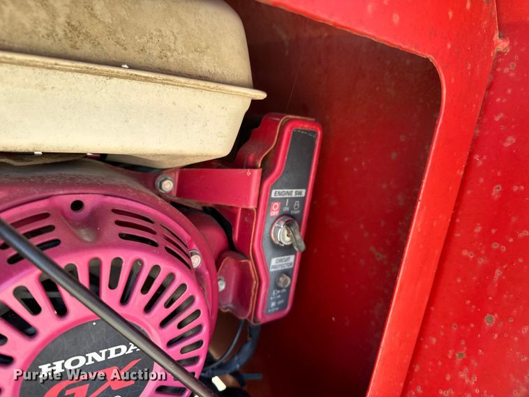 image for item OJ9653 Feed Train 600A grain cart