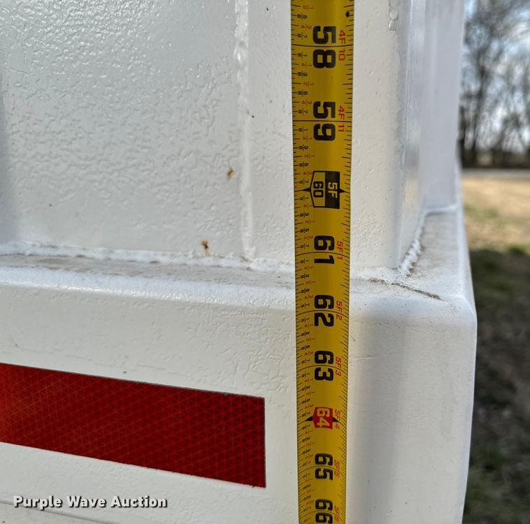 image for item OJ9675 1995 Independent 2401-SG grain trailer