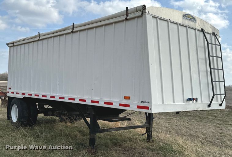 image for item OJ9676 2008 Brenica grain trailer