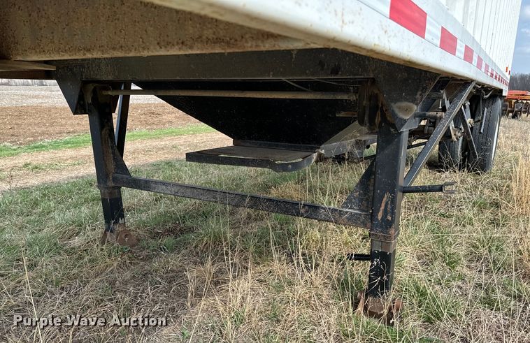 image for item OJ9676 2008 Brenica grain trailer