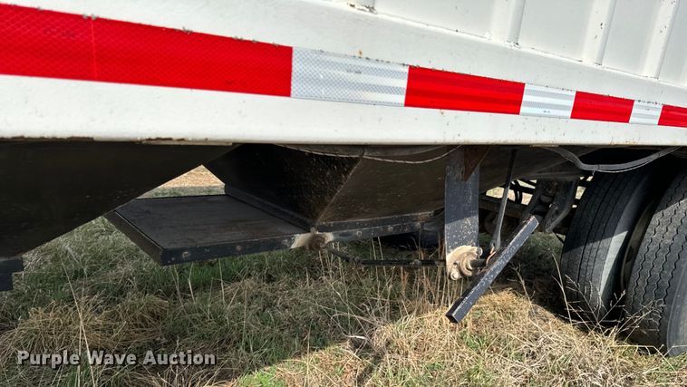 image for item OJ9676 2008 Brenica grain trailer