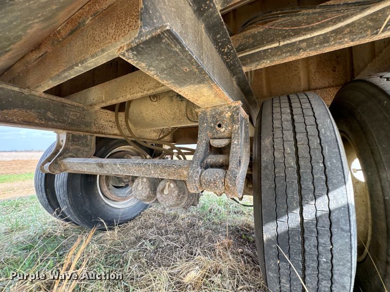 image for item OJ9676 2008 Brenica grain trailer