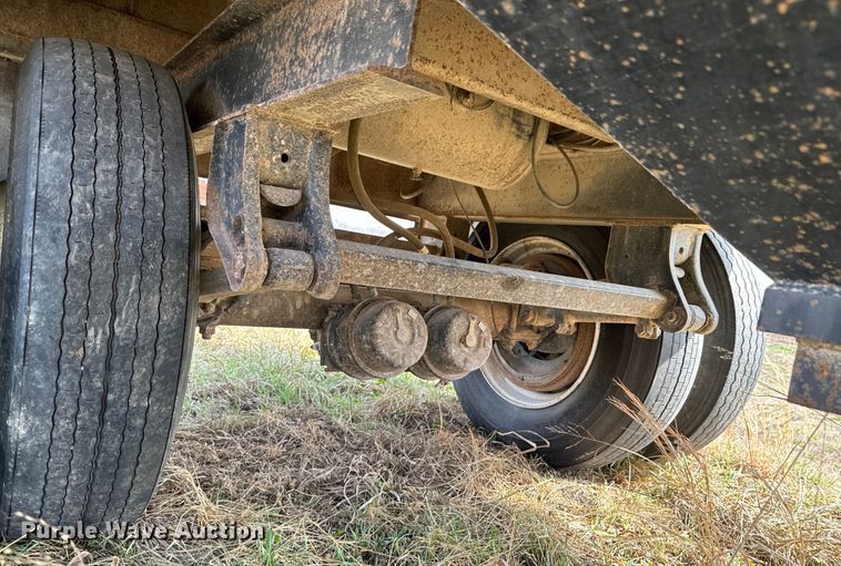 image for item OJ9676 2008 Brenica grain trailer
