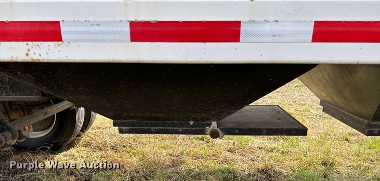 image for item OJ9676 2008 Brenica grain trailer