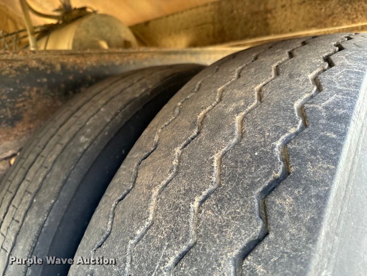 image for item OJ9676 2008 Brenica grain trailer